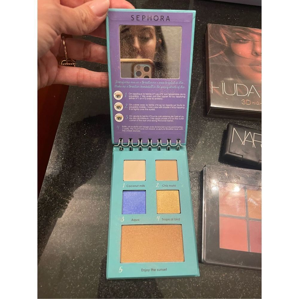 Bundle of makeup products - Picture 2 of 16